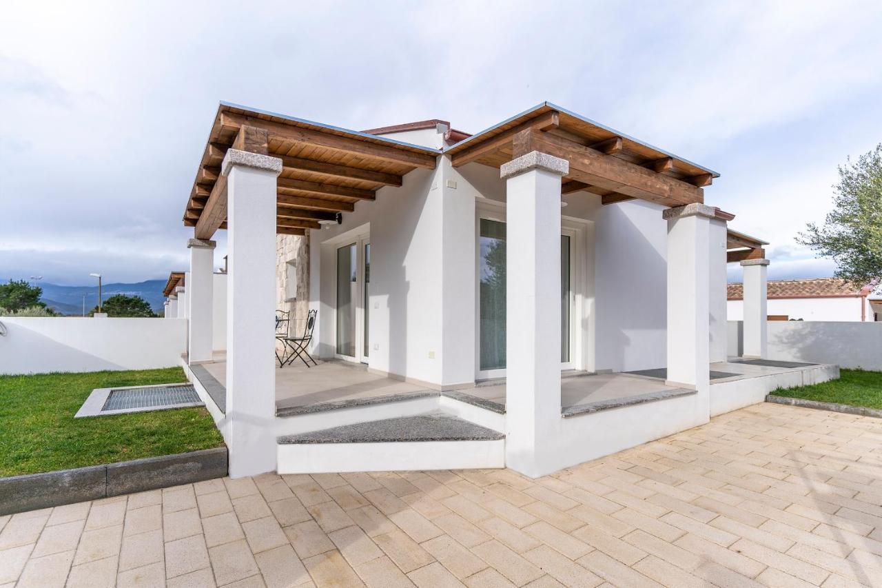 Villa Elena - Affitti Brevi Italia Àrbatax Eksteriør bilde